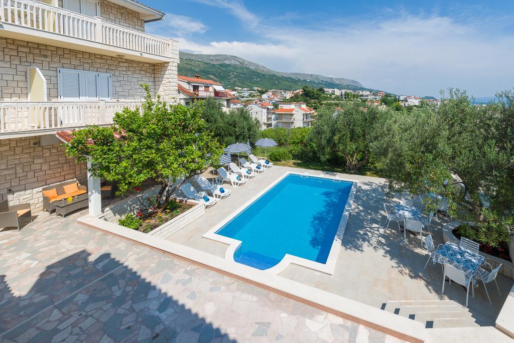 Villa Tomasovic With Pool In Подстрана Екстер'єр фото