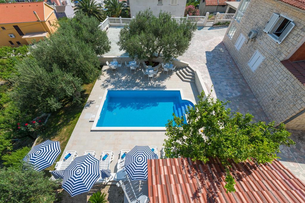 Villa Tomasovic With Pool In Подстрана Екстер'єр фото